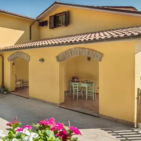 Casa vacanze Gorgeous In With Wifi